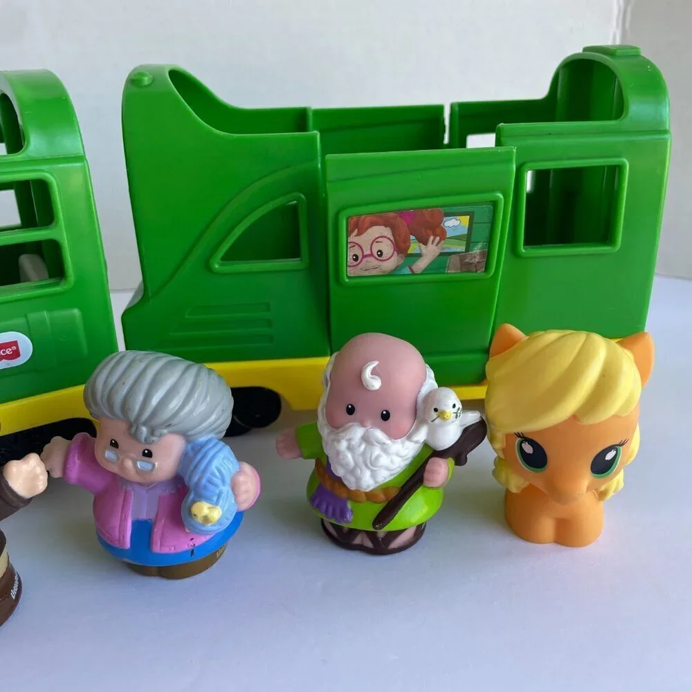 Fisher-Price Little People Train w/ Miscellaneous Figures‎